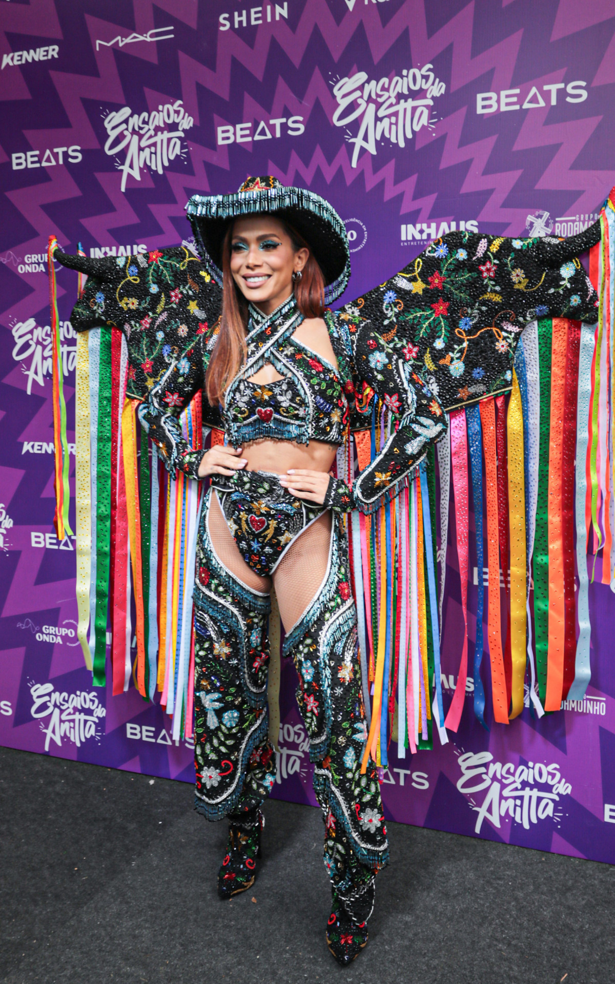 Anitta durante um dos shows dos \'Ensaios\', em São Paulo