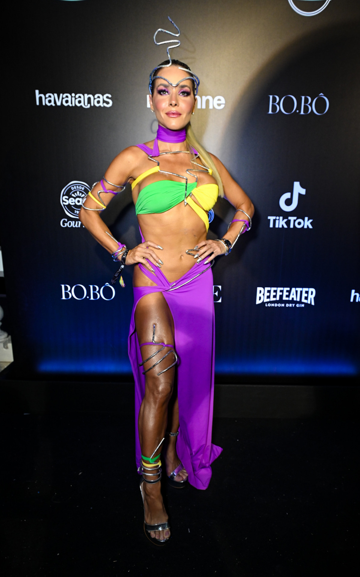 Monique Alfradique durante o baile de Carnaval da Vogue