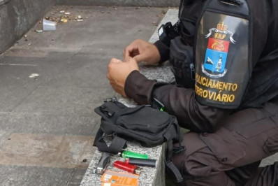 Suspeito de estelionato é preso com onze cartões na Central do Brasil