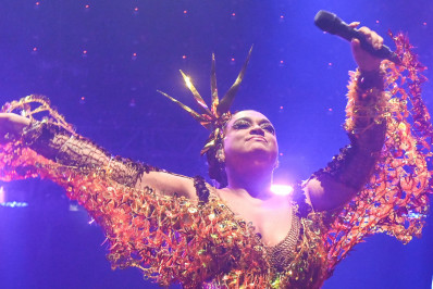 Preta Gil reúne amigos famosos em retorno ao Carnaval