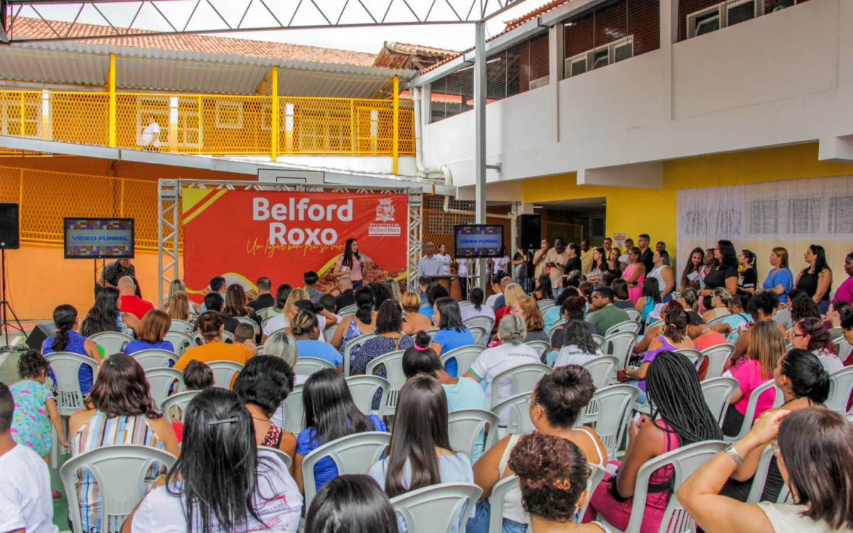 As mães e responsáveis participaram da reunião e sanaram diversas dúvidas
