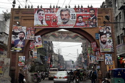 Ataque contra delegacia deixa pelo menos dez mortos no Paquistão