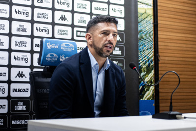 Após derrota para o Vasco, Emiliano Díaz é intimado por oficial de justiça em São Januário 