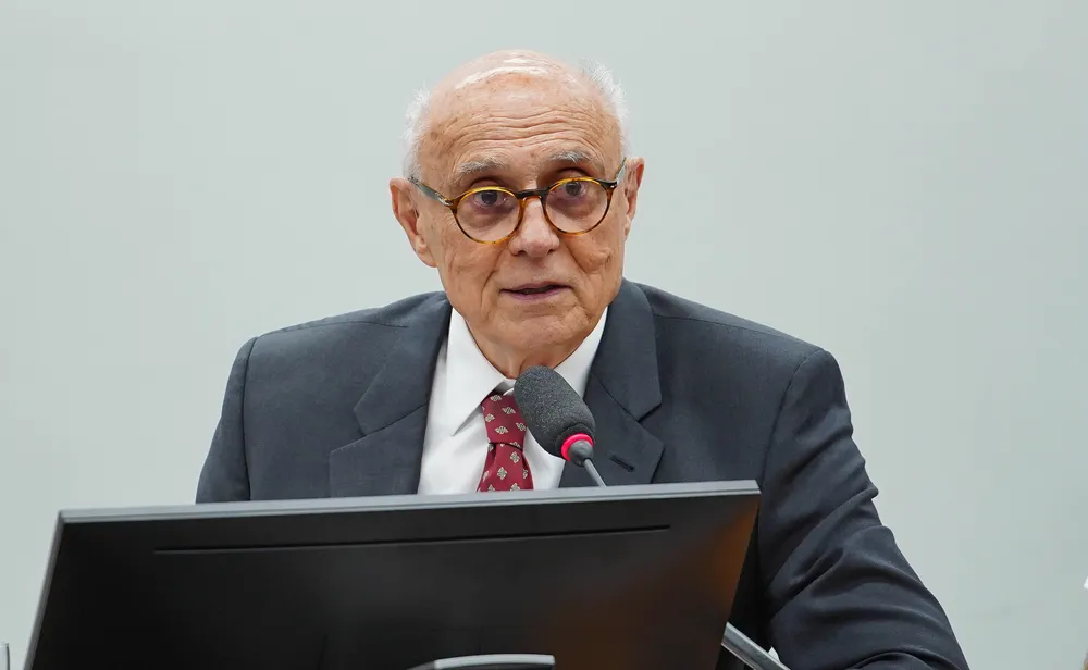 Eduardo Suplicy vai à JBS 'esclarecer' suposta 'mesada' de R$ 200 mil a Marta