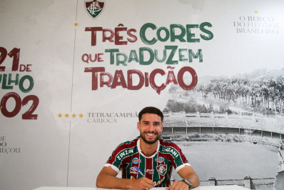 Fluminense anuncia renovação de contrato com Martinelli, que se declara: 'Amo o clube'