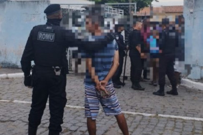 Homem é preso após fugir para não pagar conta na feira de Cabo Frio