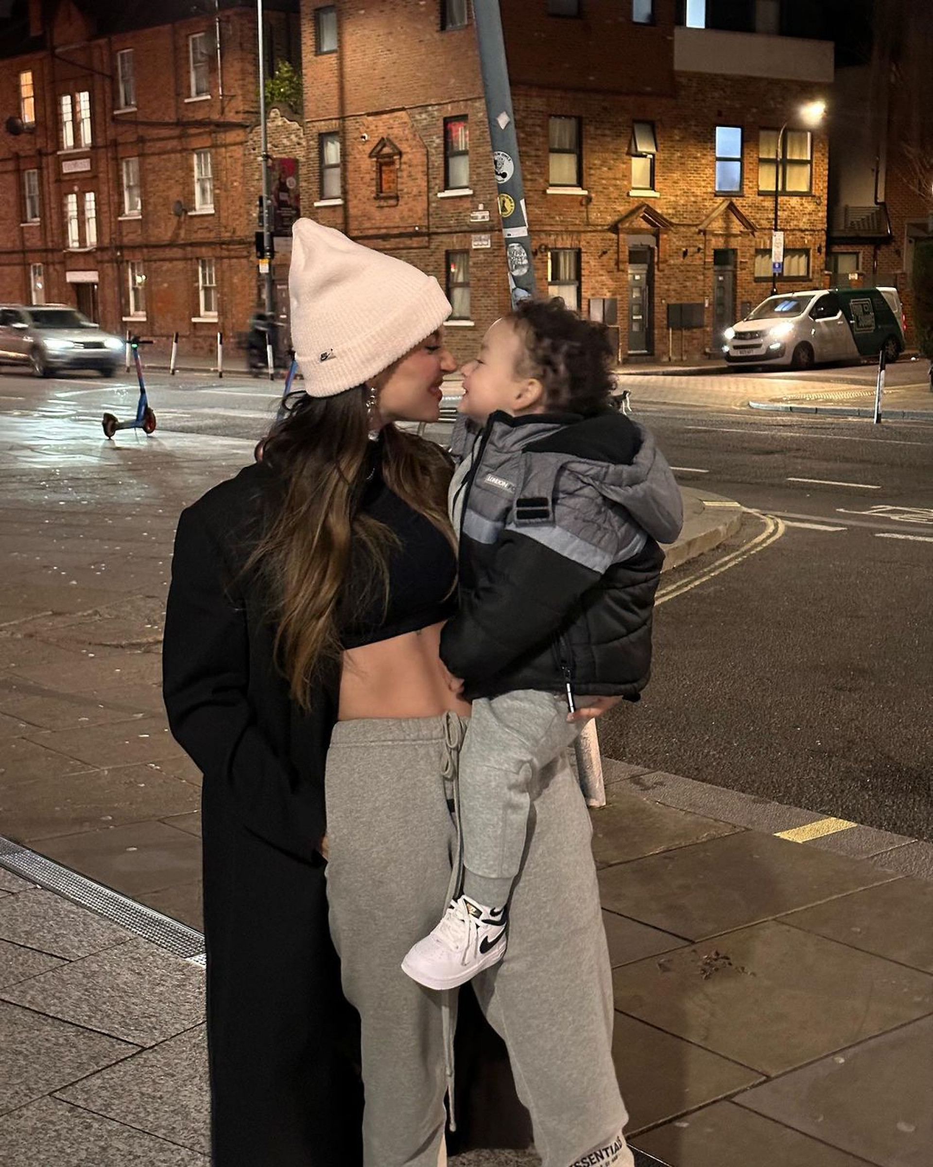 Bianca Andrade compartilha fotos com o filho em Londres - Reprodução