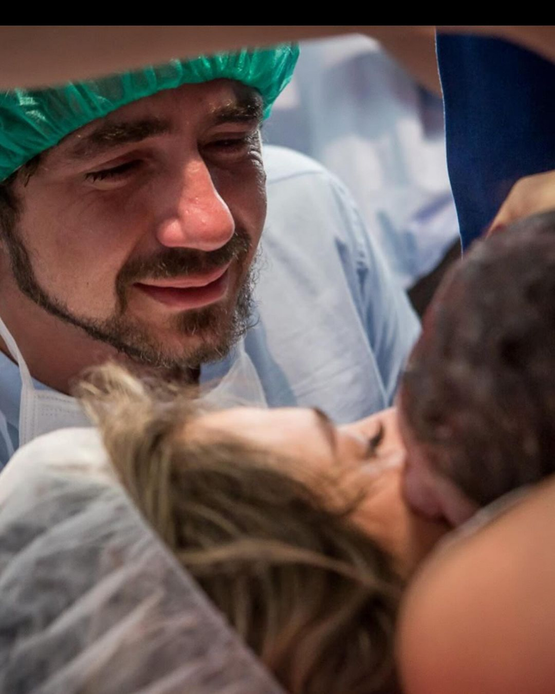 Felipe Andreoli completa 44 anos e recebe homenagem da mulher Rafa Brites
- Reprodução / Instagram