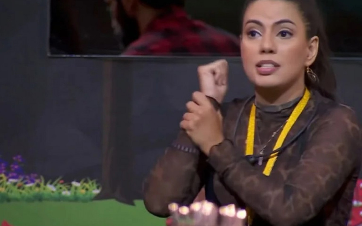 Fernanda diz que prefere arrancar a mão a ficar perto de Beatriz - Reprodução