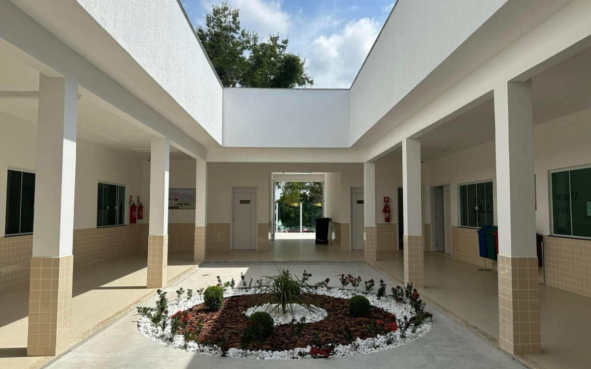 Inauguração da Escola Bilíngue Municipal com orientação em Gastronomia e Hotelaria