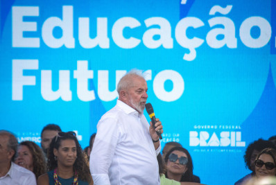 Lula chama Bolsonaro de 'ignorante', 'aloprado' e 'maluco' em reduto bolsonarista