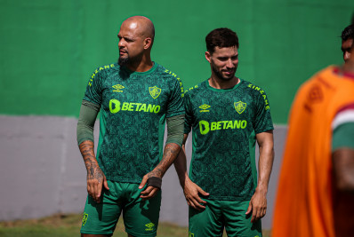 Martinelli cita conversas de clubes do exterior e vê André como referência: 'Seguir o trilho dele'