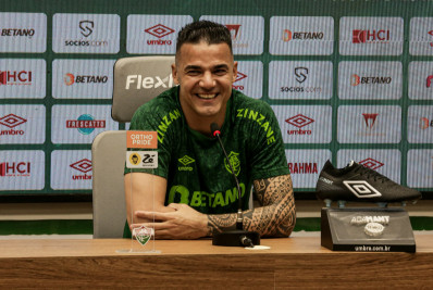 Reserva de Fábio no Fluminense, Felipe Alves vê 'desafio bom e grande'