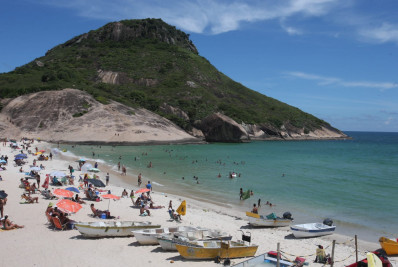 Discussão termina com homem baleado na Praia do Recreio
