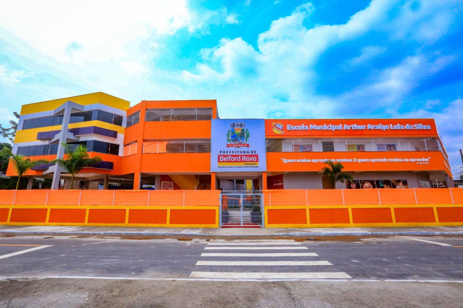 Escola Municipal Arthur Ara&uacute;jo Lula da Silva tem capacidade para mil alunos, com destaque para as nove salas climatizadas e telas interativas  - Rafael Barreto/PMBR