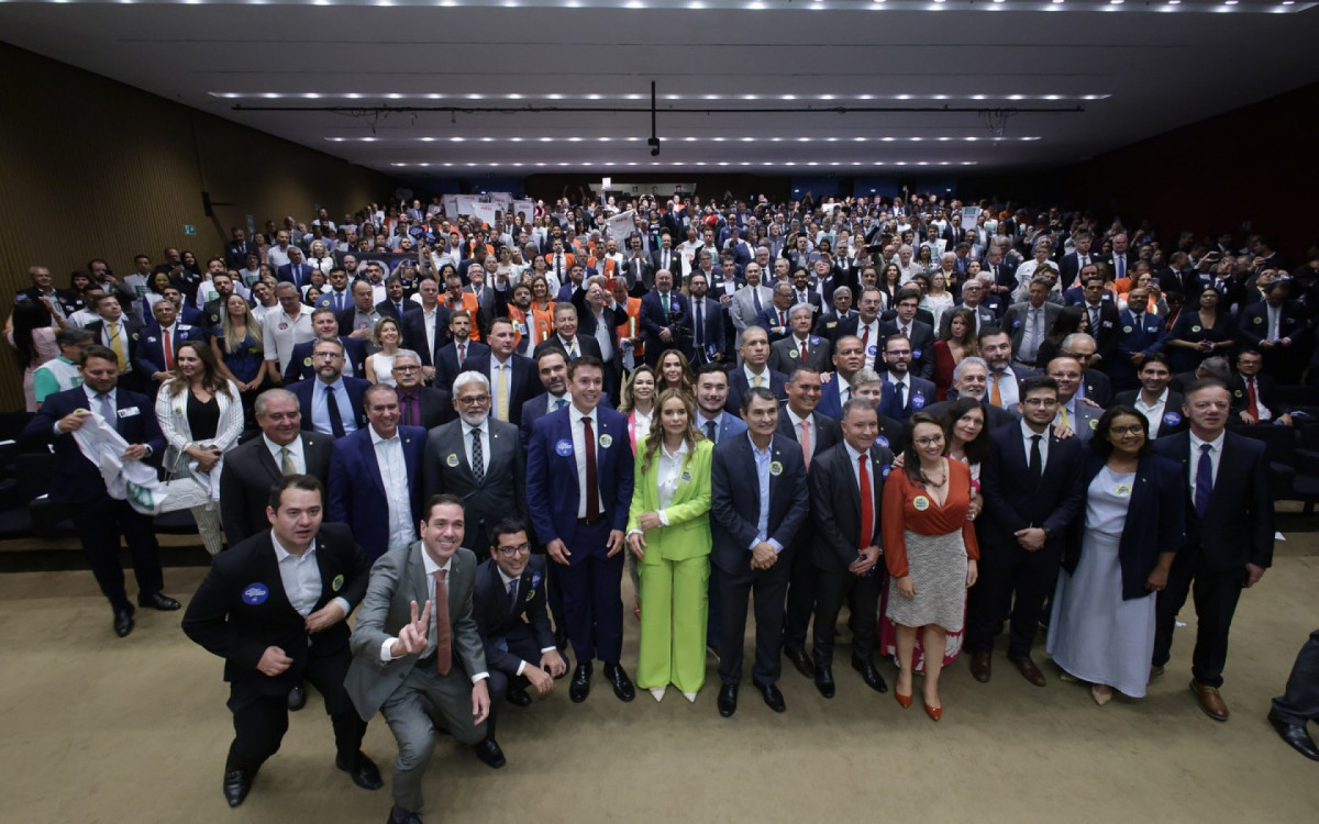 Entidades dos setores de turismo e evento se reúnem em ato em defesa da Perse