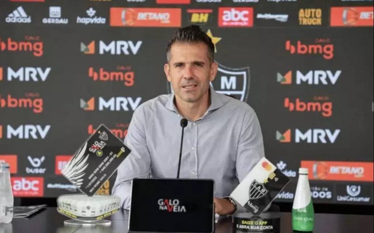 Ex-goleiro Victor pode substituir Rodrigo Caetano no Atl&eacute;tico