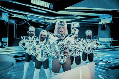 Xuxa vira vilã em novo clipe de Gloria Groove, que será lançado nesta quinta 