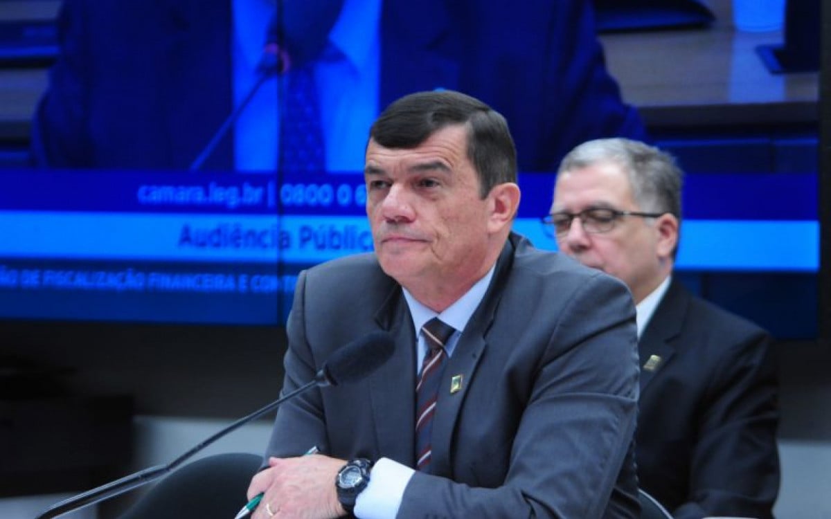  Ex-ministro da Defesa, Paulo Sérgio Nogueira de Oliveira
 - Câmara ds Deputados