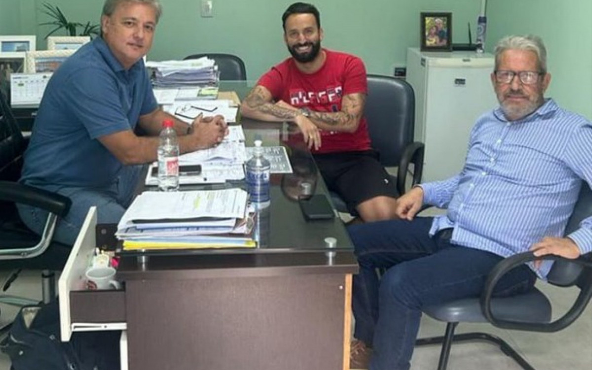 Alexandre Martins (REP), Rafael Aguiar (REP) e Miguel Pereira (PL)