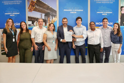 Termo de Regularização Fundiária para posse de apartamentos do Conjunto Habitacional Carmen Portinho é assinado