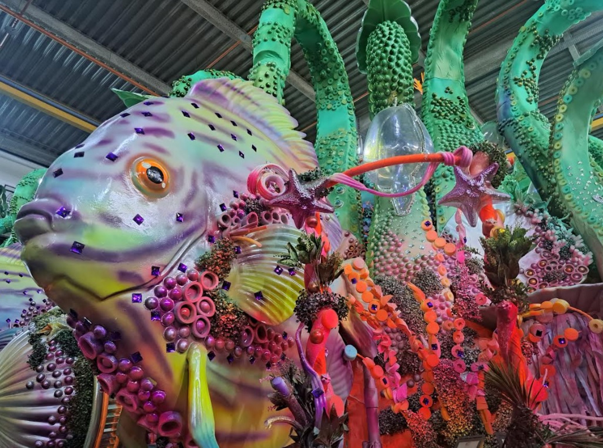 Alegoria da Mocidade Independente para o Carnaval 2024 - Raphael Lacerda / Site Carnavalesco