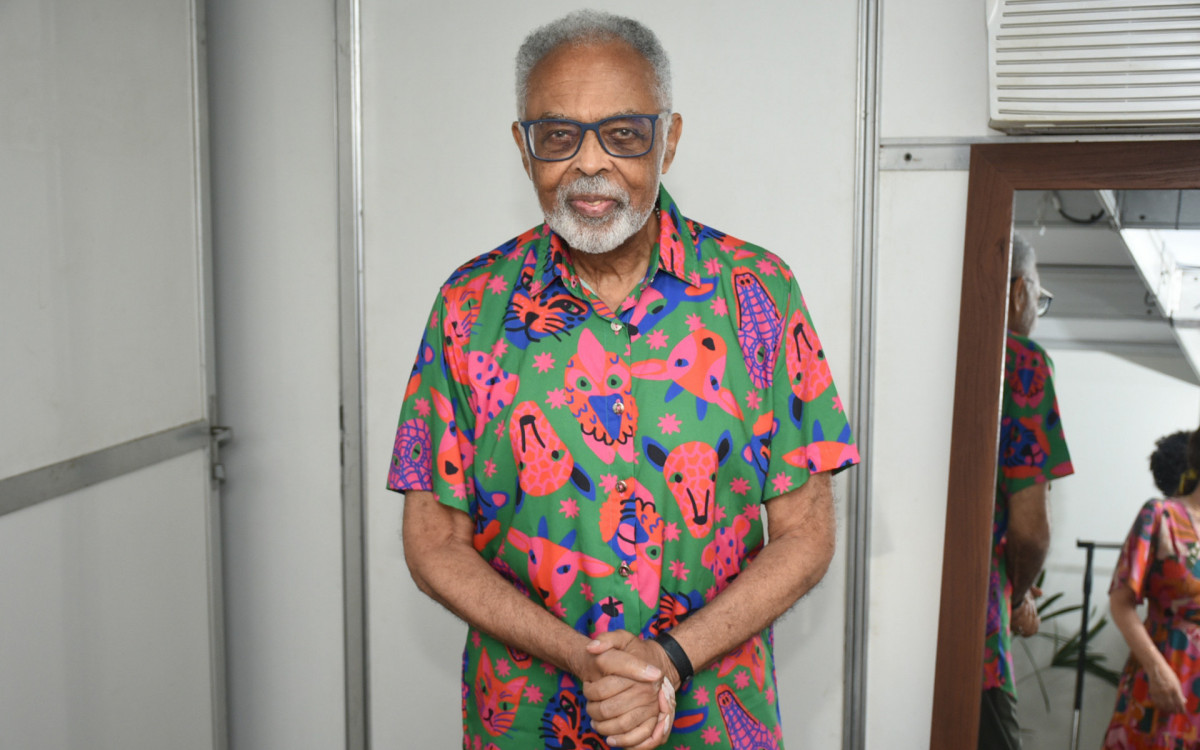 Gilberto Gil nos bastidores do Carnaval de Recife