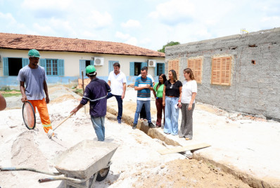 Avanço em obras nas escolas municipais é acompanhado de perto pela prefeita e o vice