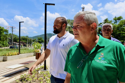 Prefeitura entrega obra da rotatória de Camboinhas
