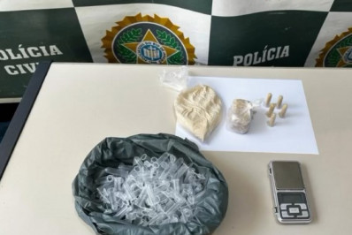 Policiais da 93ª DP prendem homem em flagrante por tráfico de drogas