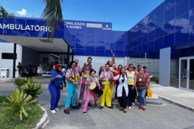 Hospital de Saracuruna recebe 'cortejo carnavalesco' em projeto