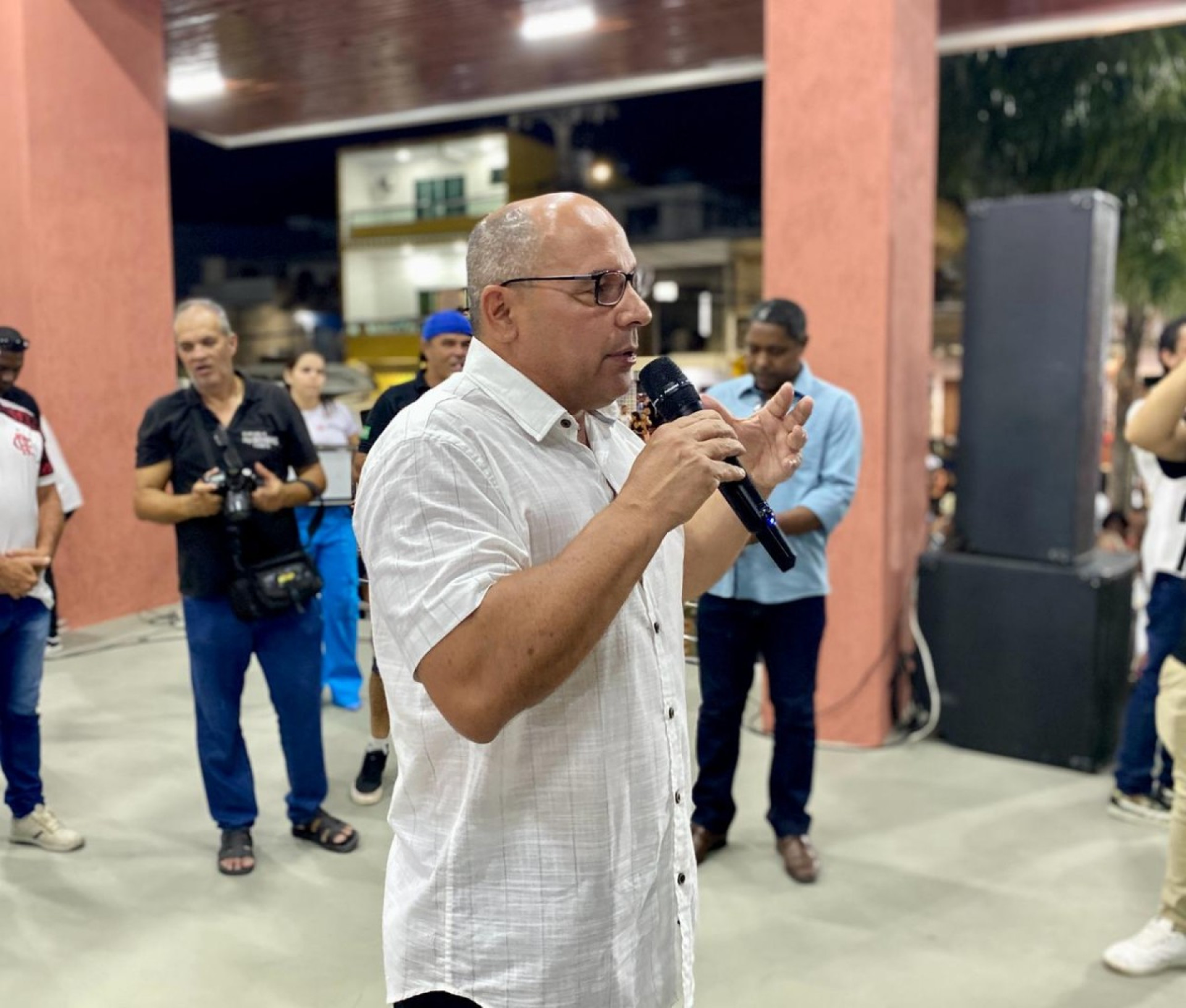 Prefeito Marcelo Magno na inauguração da Praça Maria Peres, em Monte Alto - Ascom