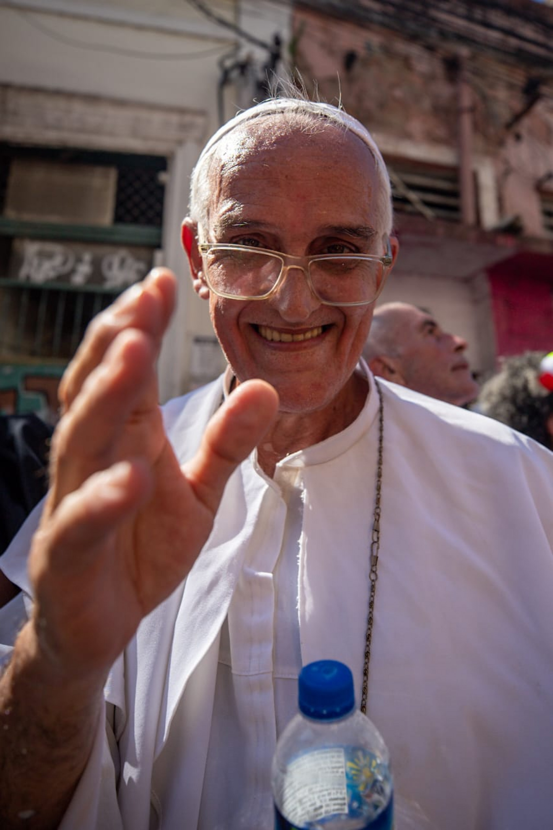 Foliões se fantasiam de padre e freira no Bloco das Carmelitas - Renan Areias / Agência O Dia