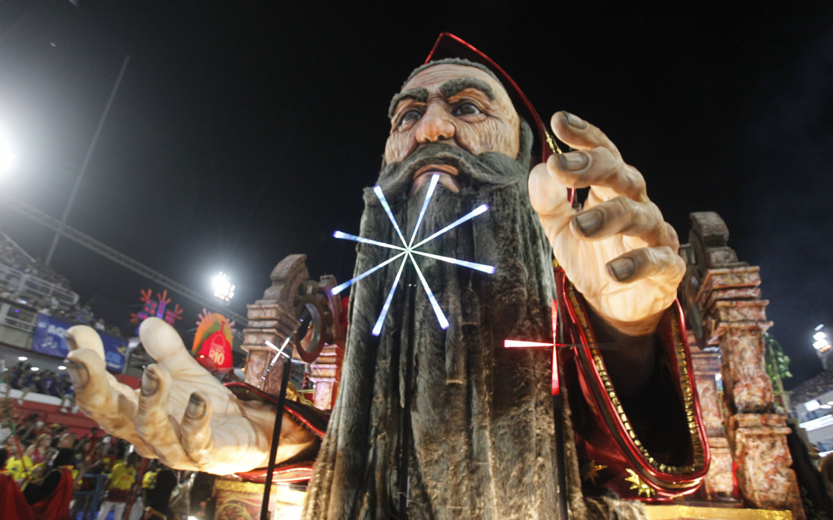 Desfile do Grupo Especial Carnaval 2024 - Desfile da G.R.E.S Unidos do Porto da Pedra, na Avenida Marquês de Sapucaí, no Centro do Rio de Janeiro, neste domingo (11). Foto: Reginaldo Pimenta/Agência O Dia