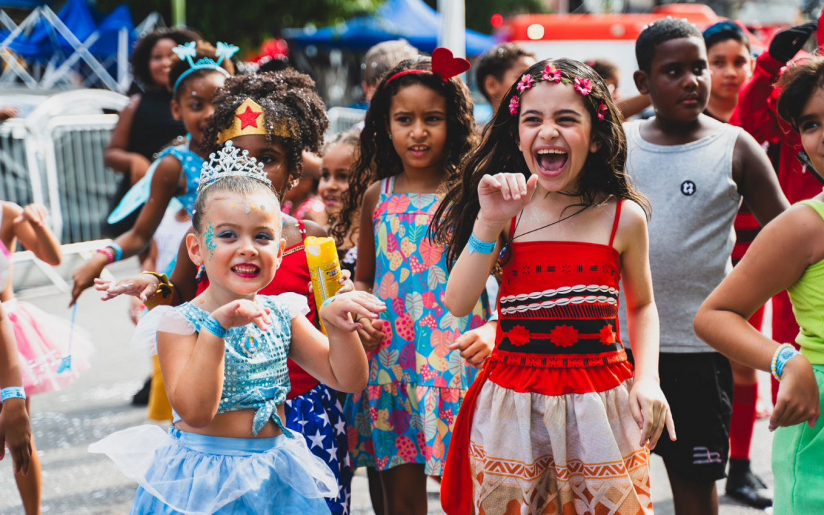 Criançada se divertiu muito no Carnaval Solidário