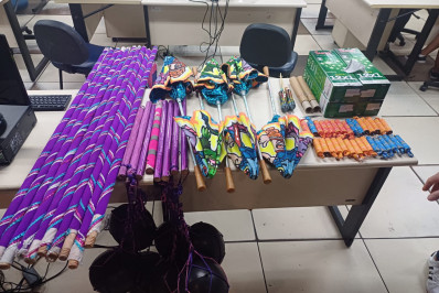 PMs apreendem materiais explosivos com grupo de bate-bolas no Centro