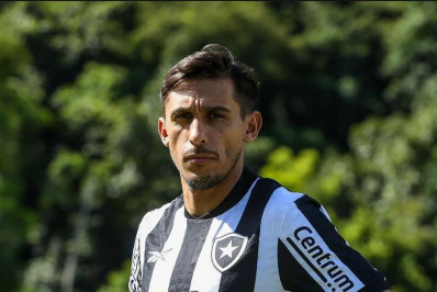 Torcida do Getafe homenageia Damián Suárez, ídolo do clube e novo reforço do Botafogo