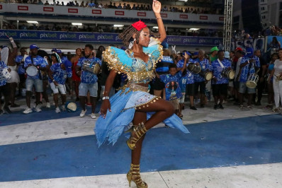 Alunos e professores da rede estadual vão desfilar na Marquês de Sapucaí