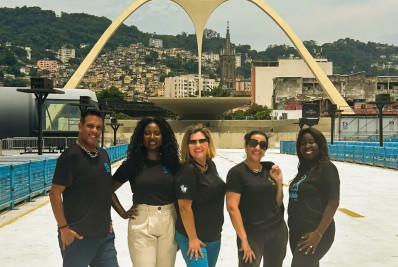 Intérpretes de Libras tornam desfiles na Sapucaí acessíveis