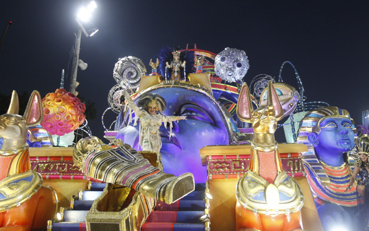 Desfile do Grupo Especial Carnaval 2024 - Desfile da G.R.E.S Imperatriz Leopoldinense, na Avenida Marquês de Sapucaí, no Centro do Rio de Janeiro, neste domingo(11). Foto: Reginaldo Pimenta/Agência O Dia