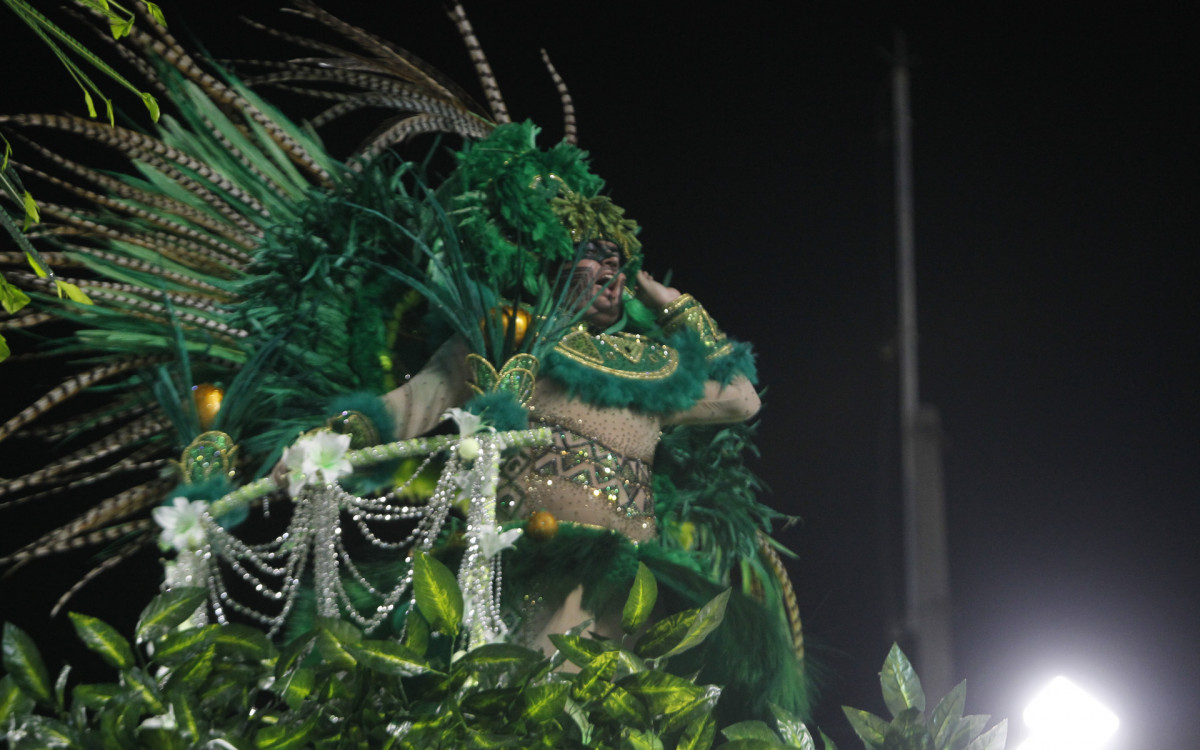 Desfile do Grupo Especial Carnaval 2024 - Desfile da G.R.E.S Independente de Padre Miguel, na Avenida Marquês de Sapucaí, no Centro do Rio de Janeiro, nesta segunda-feira (12). Reginaldo Pimenta/Agência O Dia