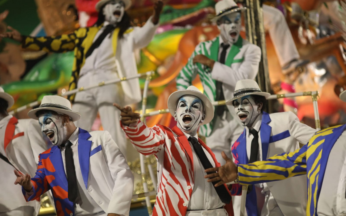 Imperatriz encerrou o primeiro dia de desfiles no Grupo Especial