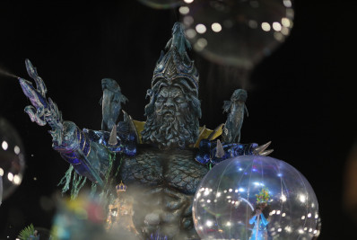 Carnaval depende de ajuda pública