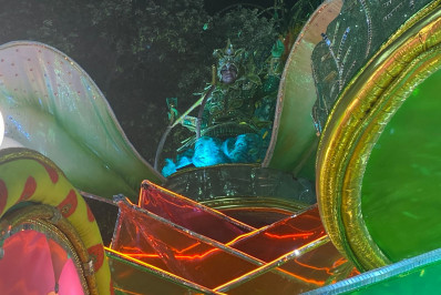 Destaque de luxo da Mocidade retorna à Sapucaí após agressão homofóbica: 'Renasci!'