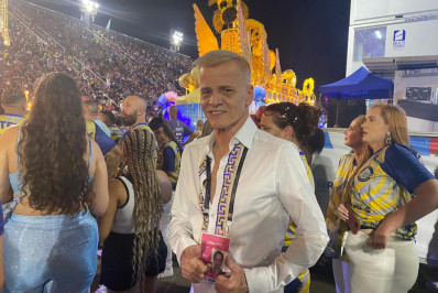 'É desafiador', diz Alexandre Louzada sobre desfile mais lúdico da Unidos da Tijuca