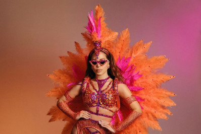 Anitta usa fantasia inspirada no Império Serrano