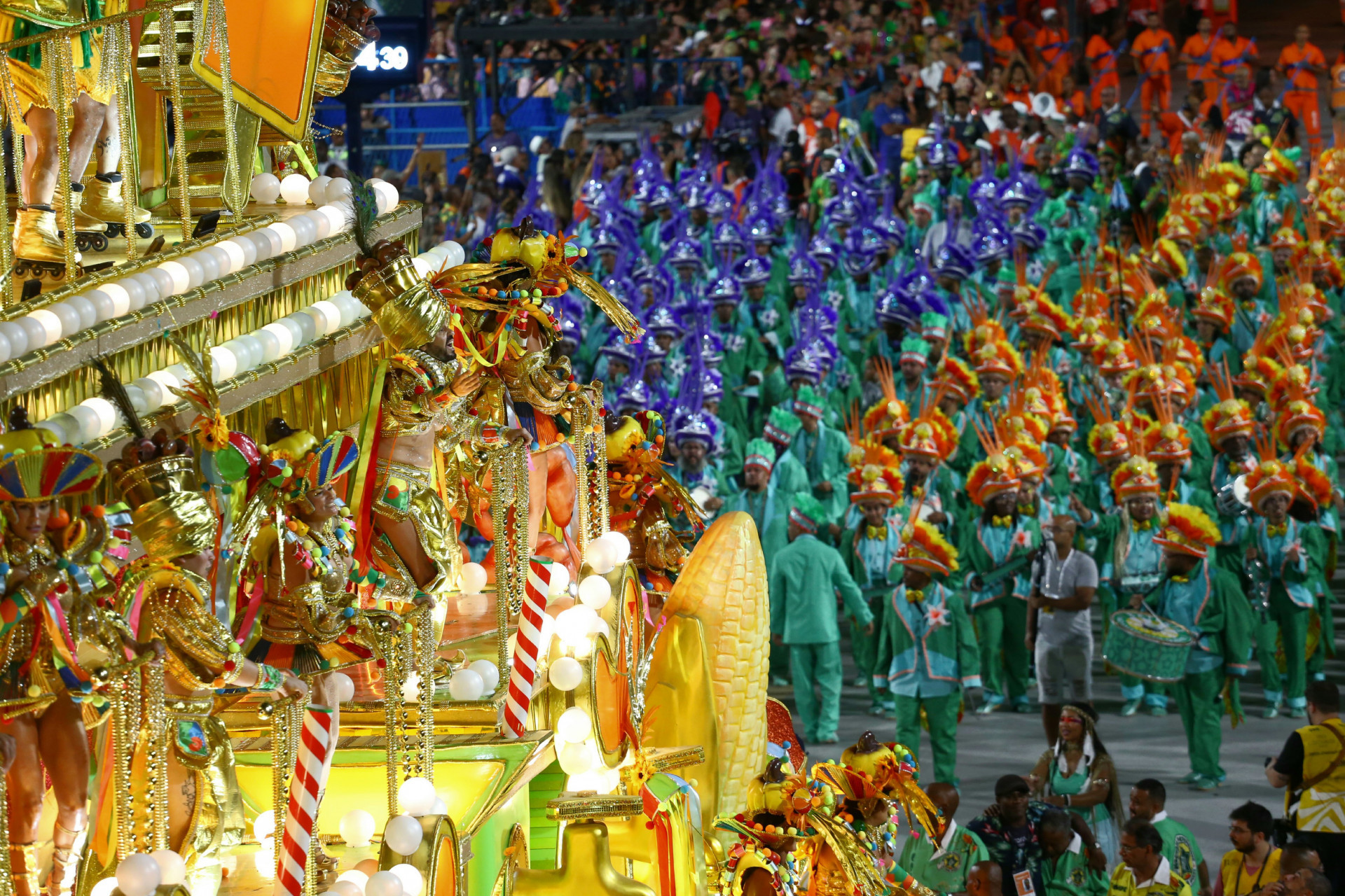 Desfile do Grupo Especial Carnaval 2024 - Desfile da G.R.E.S Mocidade Independente de Padre Miguel, na Avenida Marquês de Sapucaí, no Centro do Rio de Janeiro, nesta segunda-feira (12).Cleber Mendes/Agência O Dia - Cleber Mendes/Agência O Dia