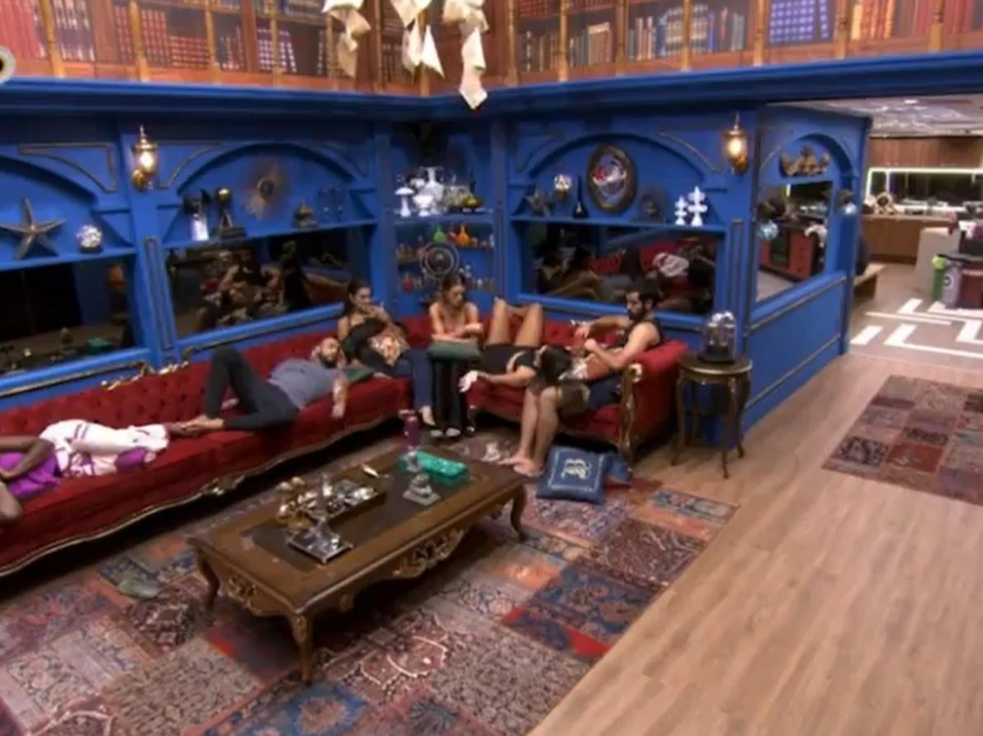 Deniziane expressa descontentamento com atitude de Giovanna - Reprodução