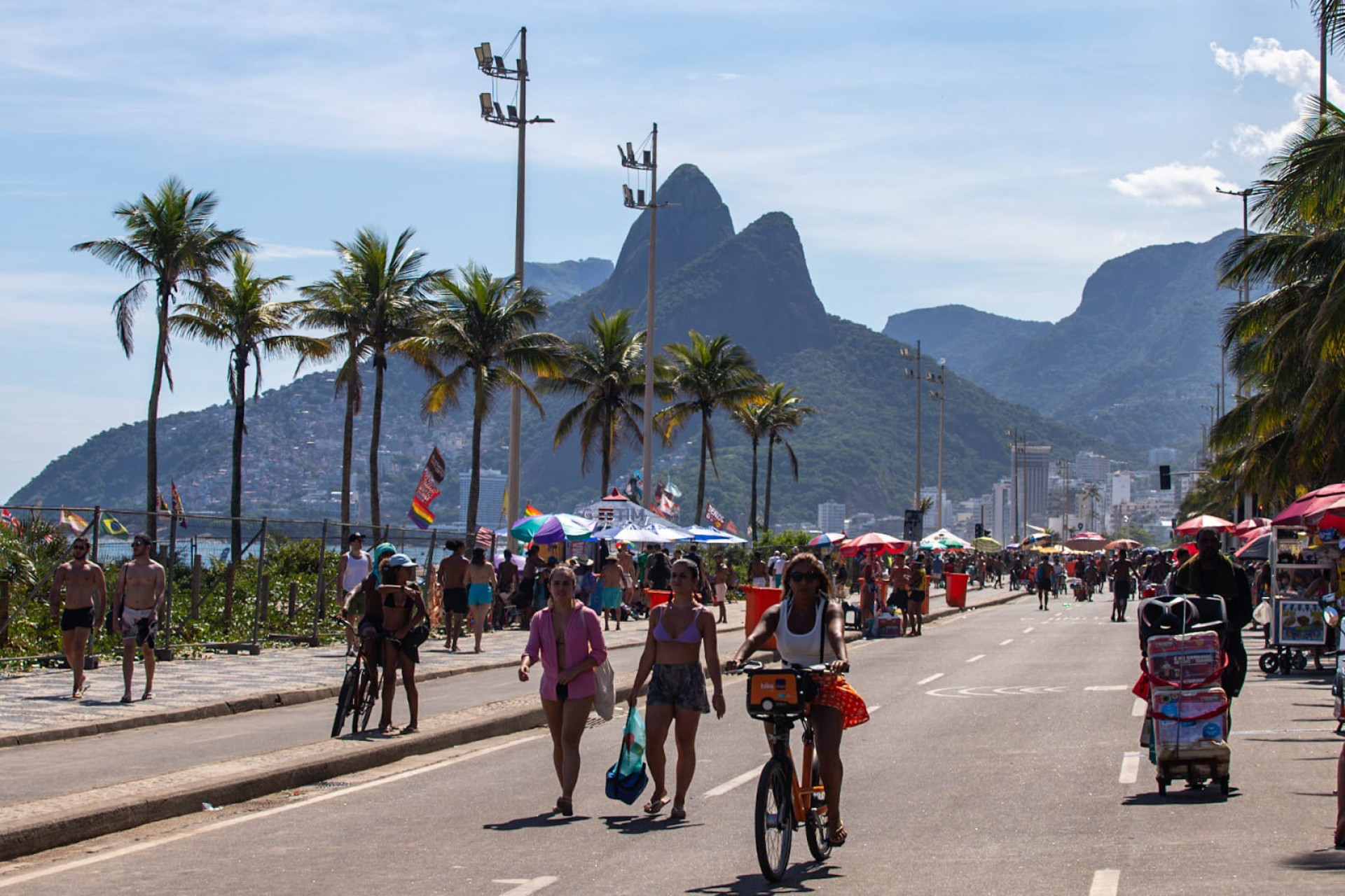 Cariocas passeiam na Zona Sul do Rio - Renan Areias/Agência O Dia