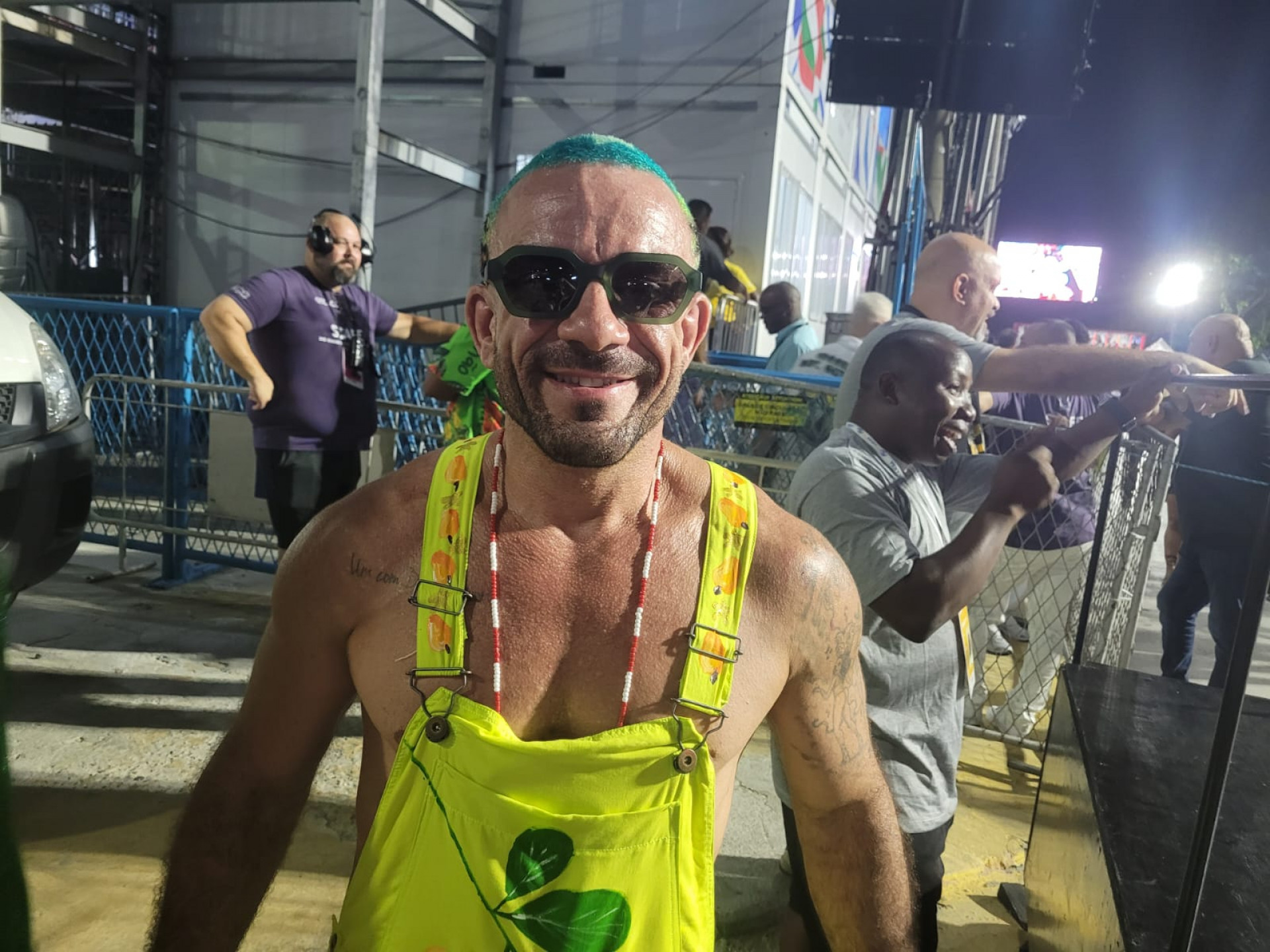 Zé Paulo Sierra pintou o cabelo com temas ligados ao enredo da Mocidade - Beatriz Perez / Agência O Dia